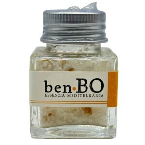 Feines Meersalz in Glasflasche, mediterranes Wohlfühlerlebnis, handverlesen aus Spanien – perfekt für Küche und Wellness.