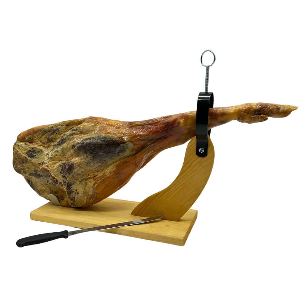 Saum zurechtgeschnitten auf Holzständer, Schinkenprofi mit Messer und Halter für spanischen Jamón, authentischer spanischer Schinken, handgefertigt und originell, ideal für Verkostung und Präsentation.