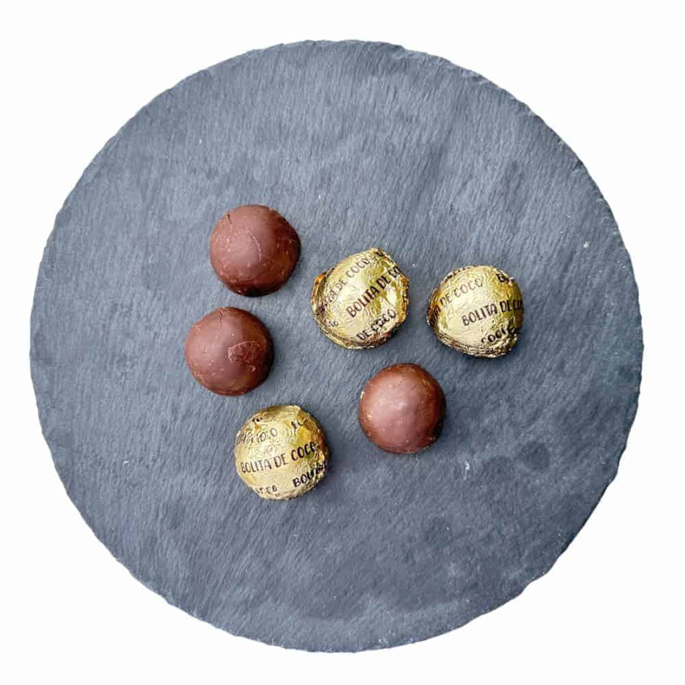 Kaffeekugeln aus Spanien, hochwertige Schoko-Trüffel, perfekte Süßigkeit für Kaffeeliebhaber, Made in Spain, Mareni Schokoladen, exquisite Leckereien aus Spanien, kulinarische Spezialitäten, handgefertigt, Genussmittel.