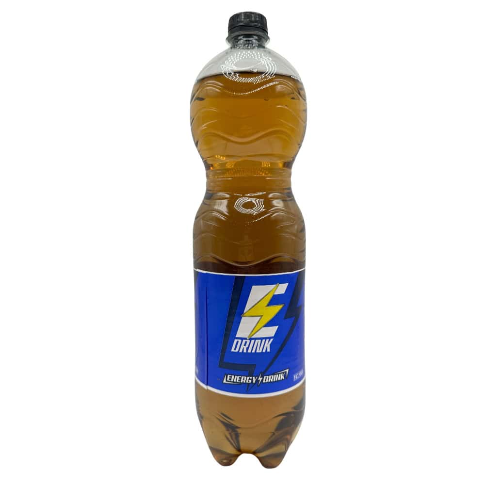 Altersgerechtes Bild eines Energy Drinks in 1,5-Liter-Flasche mit blauer Etikette und Blitzsymbol, ideal für Sport und aktive Lebensweise.