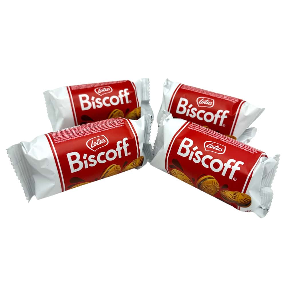 Vier Biscoff-Kekse in weiß-roter Verpackung mit Schokoladencreme-Füllung, ideal für Snacks und Desserts.